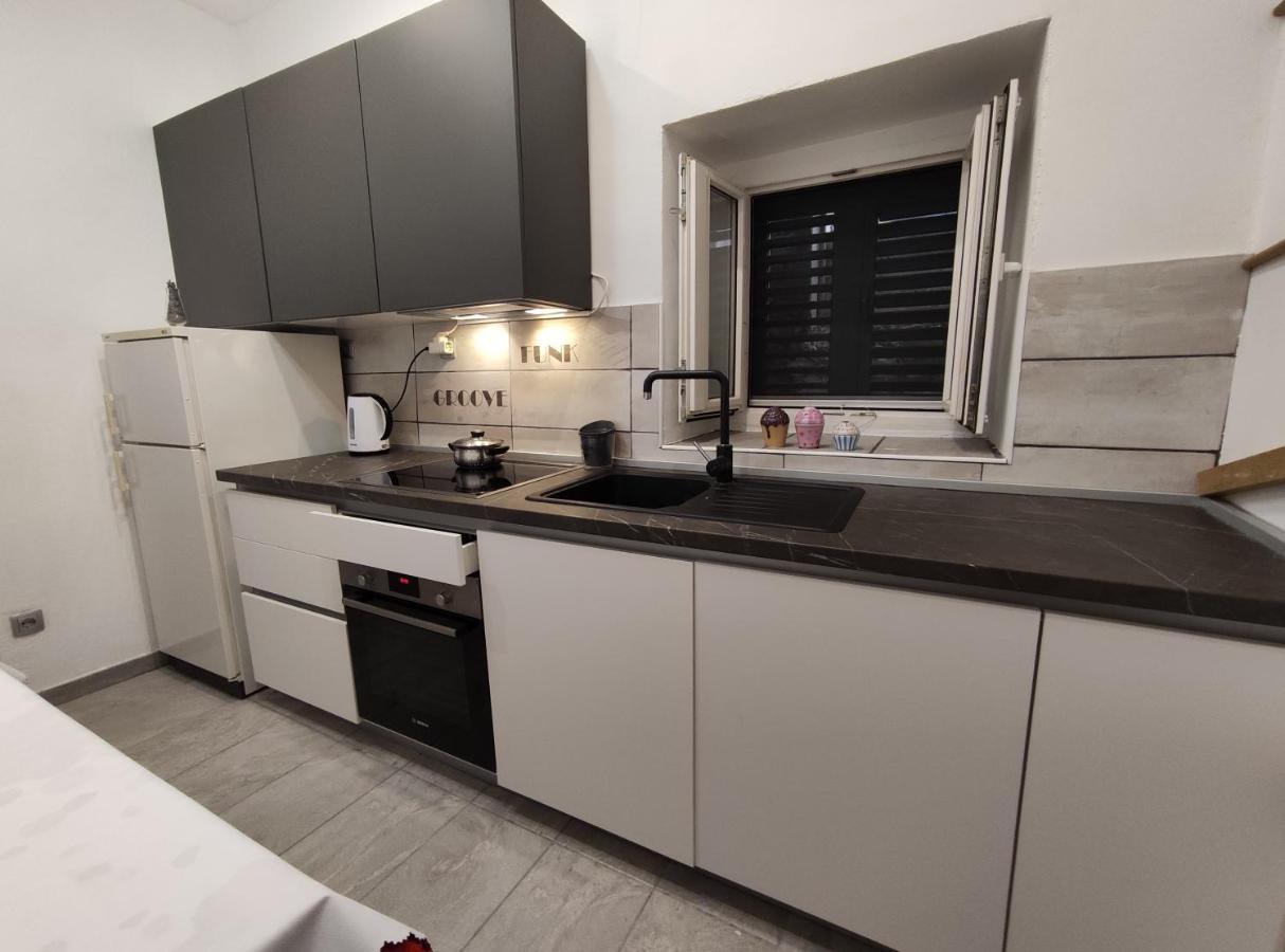 Apartment Tona Šibenik Exterior foto