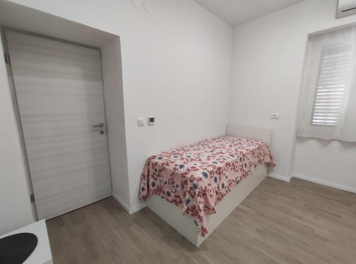 Apartment Tona Šibenik Exterior foto